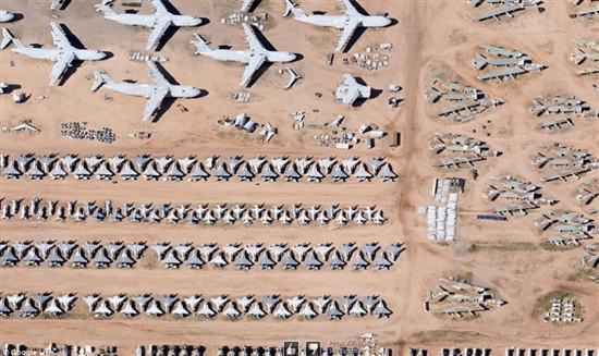  十大震撼谷歌地图卫星照：俯瞰美国飞机墓地